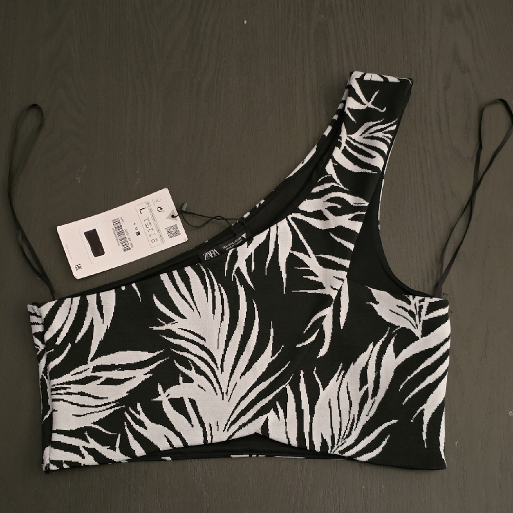 🖤🤍*NWT* ZARA Black and White Tropic Design One-Shoulder Crop Top, Size L